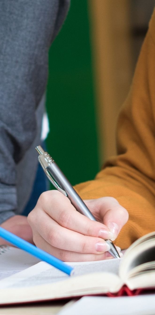 Cours de langue avec un professeur particulier pour progresser rapidement