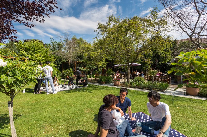 Jardin de la Wimbledon School of English
