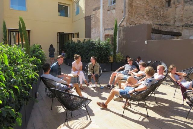 Jardin sur le toit de l'école IH Valencia