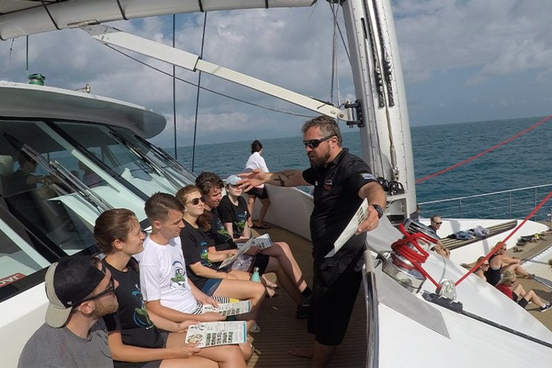 Conservation Grande Barrière Corail : briefing avant de plonger