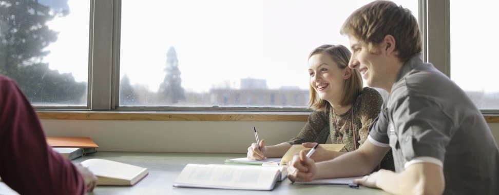 Apprendre les langues peut se faire seul, avec un prof ou en groupe