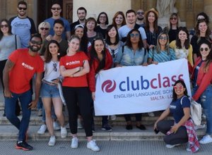 cours anglais malte : rencontres internationales assurées